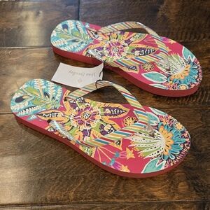 NWT Vera Bradley Flip Flops Size S Rumba